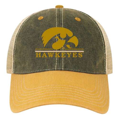 Adjustable snapback hat clearance