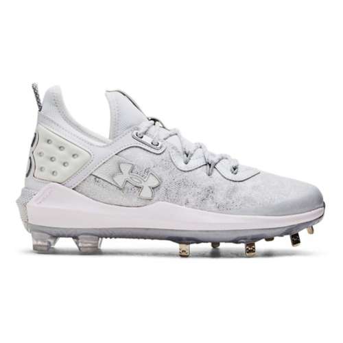 Men's under armour on sale metal baseball cleats