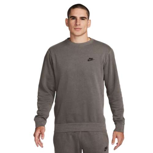 Nike Sportswear Club Fleece gray crewneck sweatshirt for men and