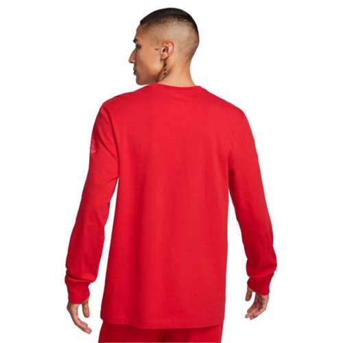 Nike Sportswear Men's Long-Sleeve T-Shirt.