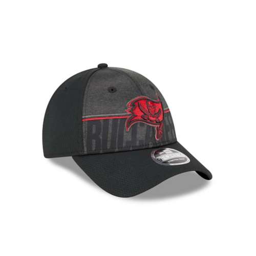 Lids Tampa Bay Buccaneers New Era Women's Team Trucker 9FORTY Snapback Hat  - Red