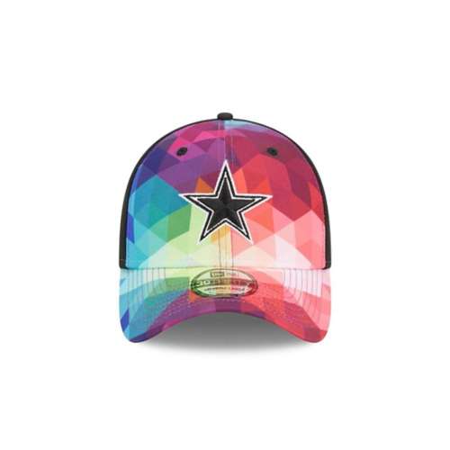 A member of the Dallas Cowboys wears a Crucial Catch hat during an