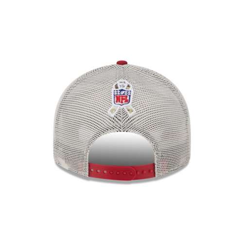 Get ready for kickoff on Sunday in the ® NFL Basic Snap 9FIFTY Snapback Cap New England Patriots