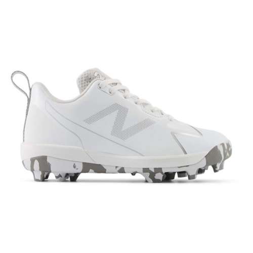 Girls wide hot sale softball cleats