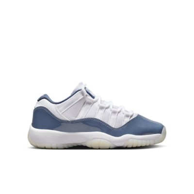 Jordan 11 retro low junior best sale