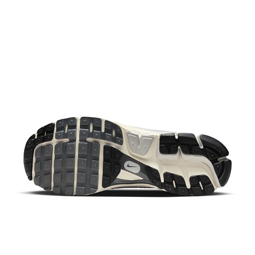 Men's Nike Zoom Vomero 5 Sneakers