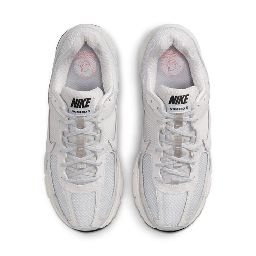 Women's Nike Zoom Vomero 5 Sneakers