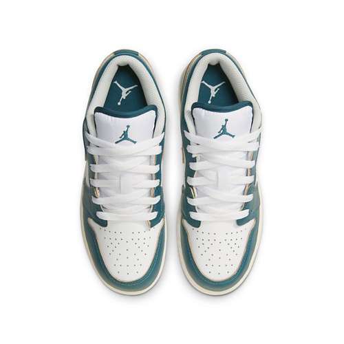 Big kids air jordans hot sale