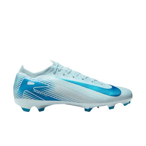 Fashion molded soccer cleats