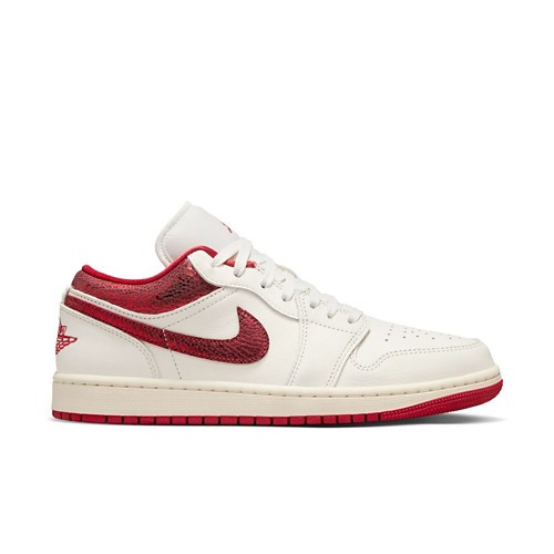 Women's Air Jordan 1 Mid Sneakers