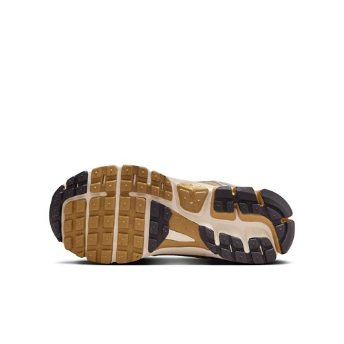 Big Kids' Nike Vomero 5 Sneakers