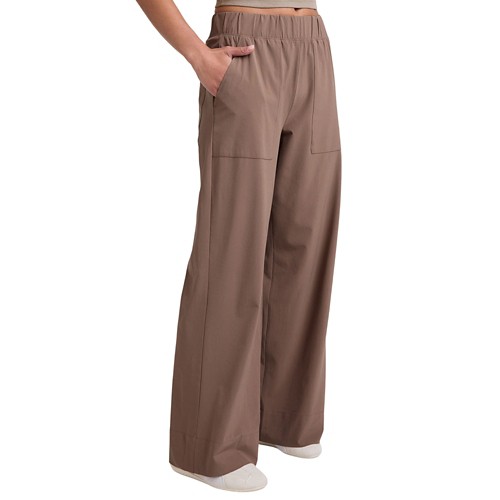 Women's Beyond Yoga Status Pants - Primary Image