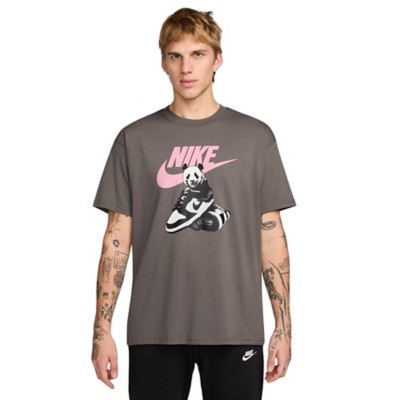 【NIKE】★Tシャツ★ Nike Sportswear Dunk Men's T-Shirt Nike Sportswear Dunk Men's T-Shirt. Nike.com