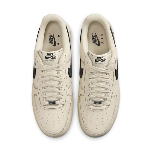 Men's Nike Air Force 1 '07 LV8 Sneakers - Primary Image