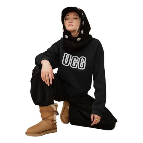 ［タグ付き新品］UGG ブラック　ロゴスエット Women's UGG Logo Crewneck Sweatshirt | SCHEELS.com