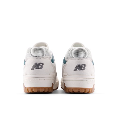 Women's New Balance 550 Sneakers