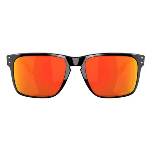 Take this classic style to the skies with the ® GF5032 sunglasses