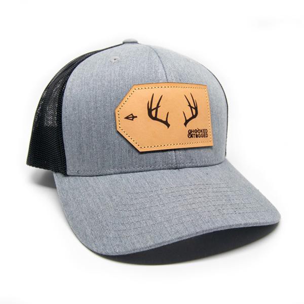 HOOKED AND TAGGED Men's  Buck Antler Patch Hunting Snapback Hat