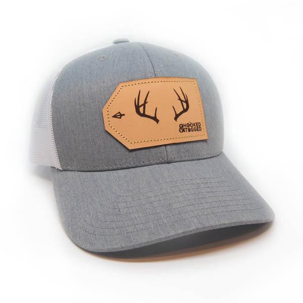 HOOKED AND TAGGED Men's  Buck Antler Patch Hunting Snapback Hat