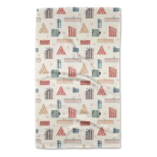 Geometry Tea Towels, My FAVORITE towels make the perfect gift for yourself  or someone on your list!! 🎅 🎄❤️  geometry-kitchen-tea-towel, By Jo + James