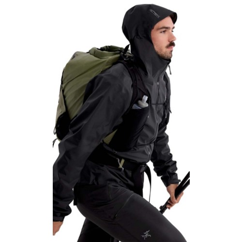 Men's Arc'teryx Beta Hooded Shell Jacket - Primary Image