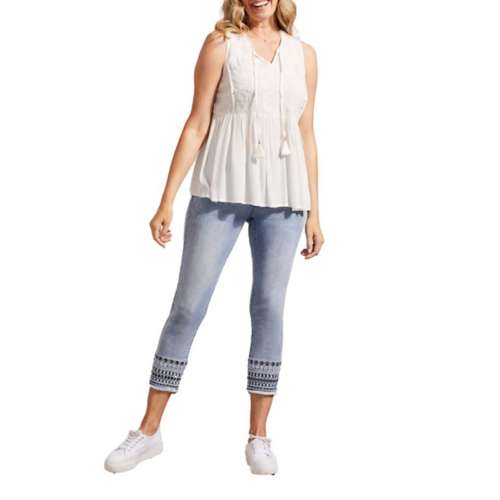 Women's Tribal Audrey Pull Slim Capris Straight Jeans | SCHEELS.com