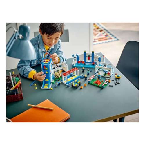 LEGO City Police Training Academy 60372, Station Playset with  Obstacle Course, Horse Figure, Quad Bike Toy and 6 Officer Minifigures, for  Kids Ages 6 Plus : Toys & Games