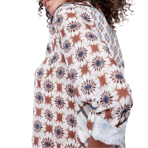 Women's Charlie B Printed Crinkle Georgette Blouse Long Sleeve Button Up Shirt