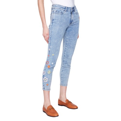 Women's Charlie B Floral Embroidery Skinny Jeans