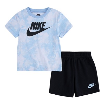 boys nike shorts and shirts