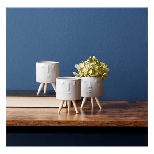 Melrose International Porcelain Face Planter with Wooden Legs (Set of 3) - Primary Image