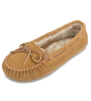 minnetonka women's cally slipper stores