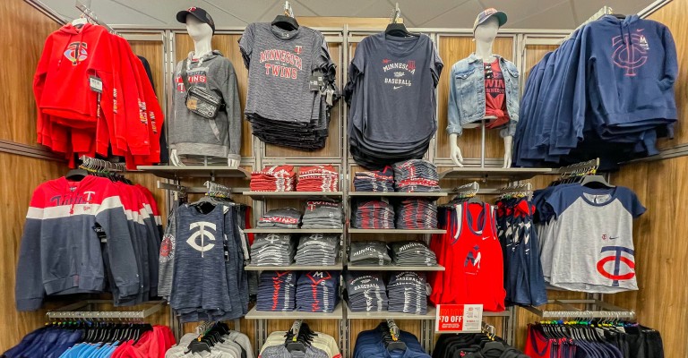 Minnesota Twins Apparel & Gear  Curbside Pickup Available at DICK'S