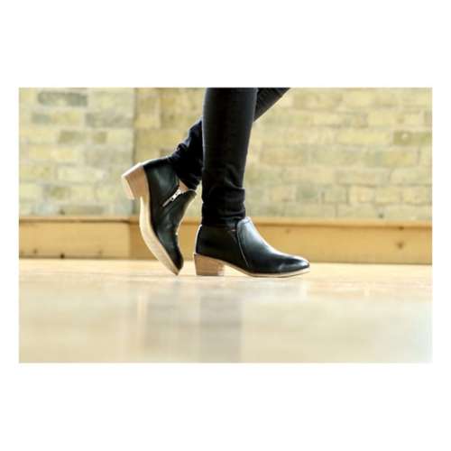 Women's Xena Gravity ASTM F241318 Work Boots