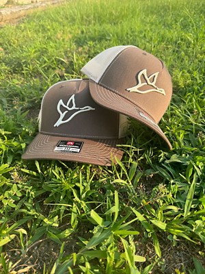 Combat Waterfowl 112 Chocolate Chip Birch Trucker Hat main image 0