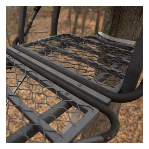 Rivers Edge Lockdown 21' Wide Ladder Stand