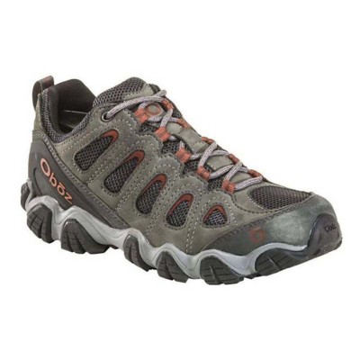 compare oboz hiking shoes