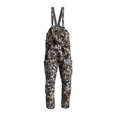 It's possible Nike dressed the Spurs in camouflage in Oakland