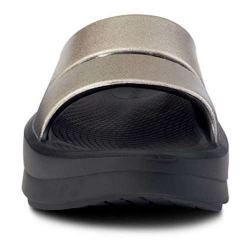 Women's OOFOS OOmega OOahh Luxe Slide Recovery Sandals