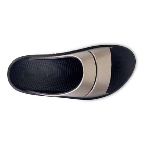 Women's OOFOS OOmega OOahh Luxe Slide Recovery Sandals