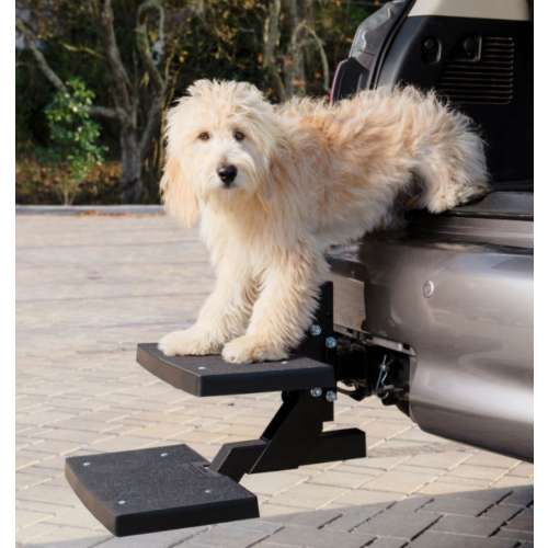 Tow hitch dog clearance step