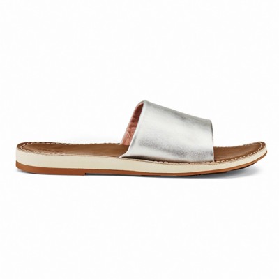 how to clean olukai sandals