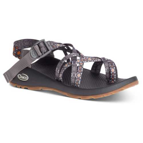 scheels chacos