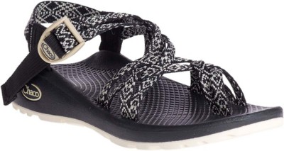 scheels chacos
