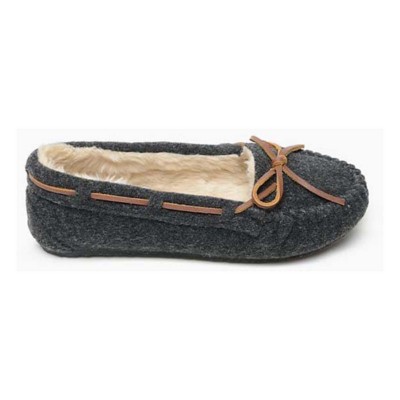 women's fleece lined moccasin slippers