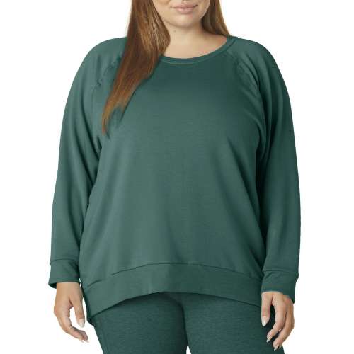 Women's Beyond Yoga Plus Size Saturday Oversized Crew Neck Sweatshirt