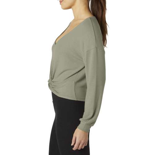 Women's Beyond Yoga Twist Up Reversible Courte Pullover Sweater
