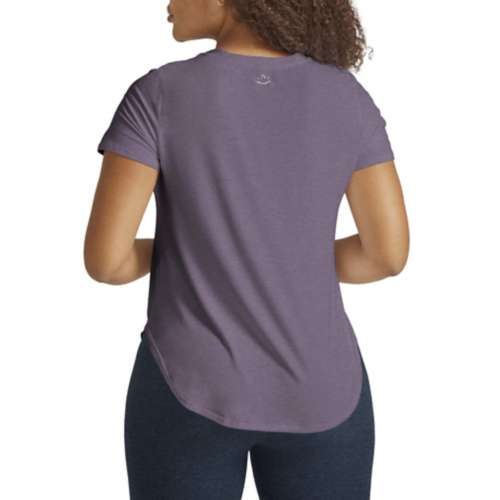 Tee shirt outlet yoga