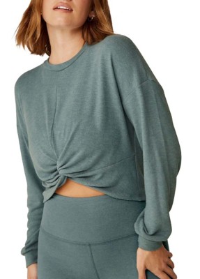 Women's Beyond Yoga graphic Inward Front Twist Cropped Long Sleeve T-Shirt