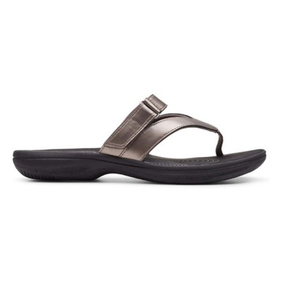 clarks women's flip flop sandals